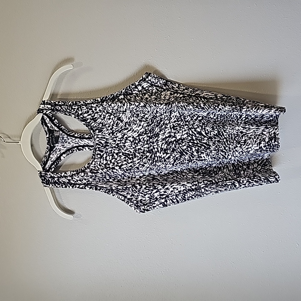 Athleta Loose Fit Black and White Racerback Tank Size S